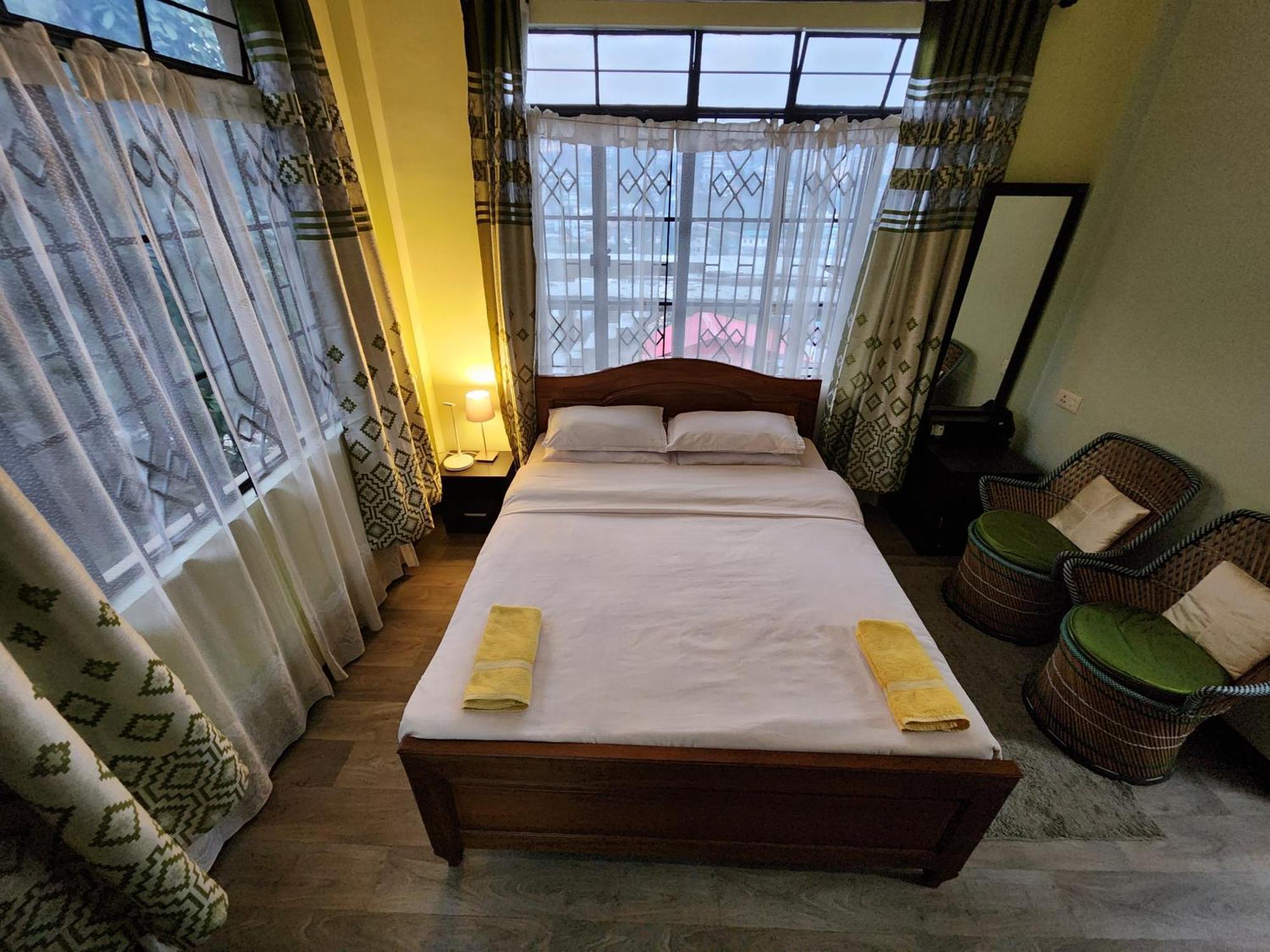 Cafe Sola Bnb Shillong Exterior photo