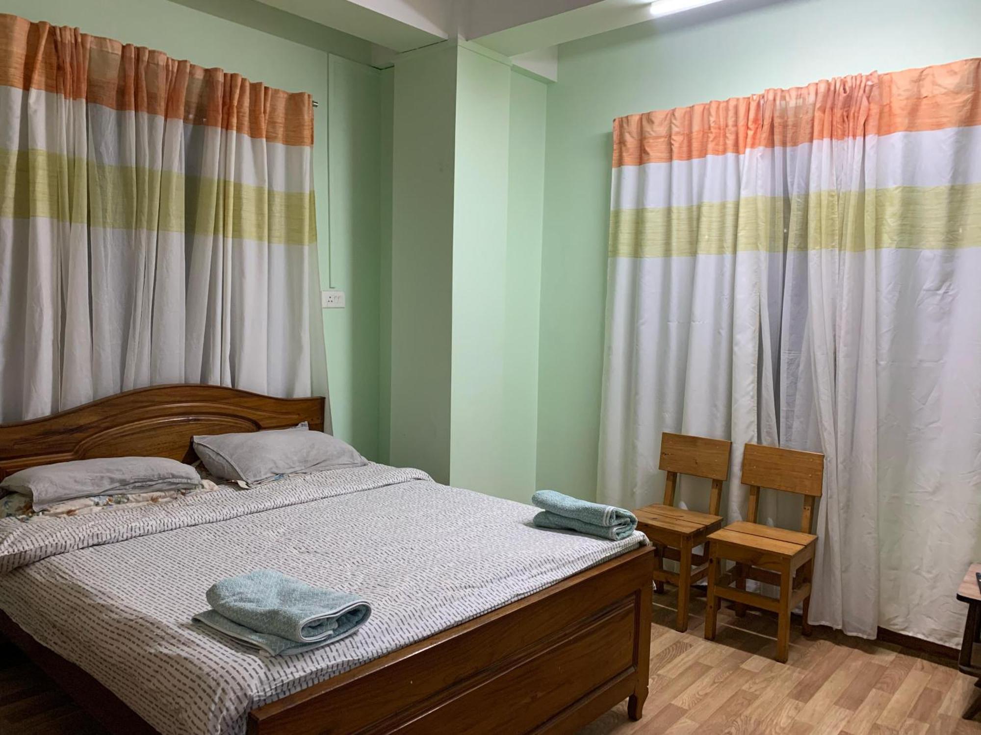 Cafe Sola Bnb Shillong Room photo